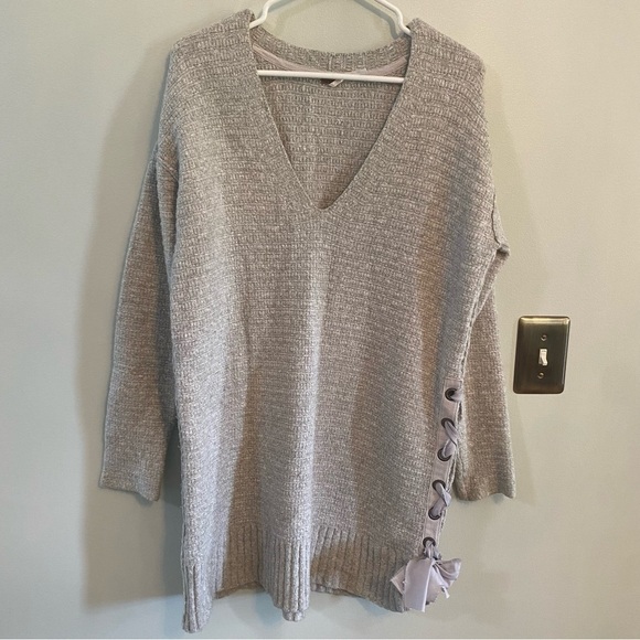 Free People Heart It Laces grey Oversized Sweater XS - Picture 1 of 8